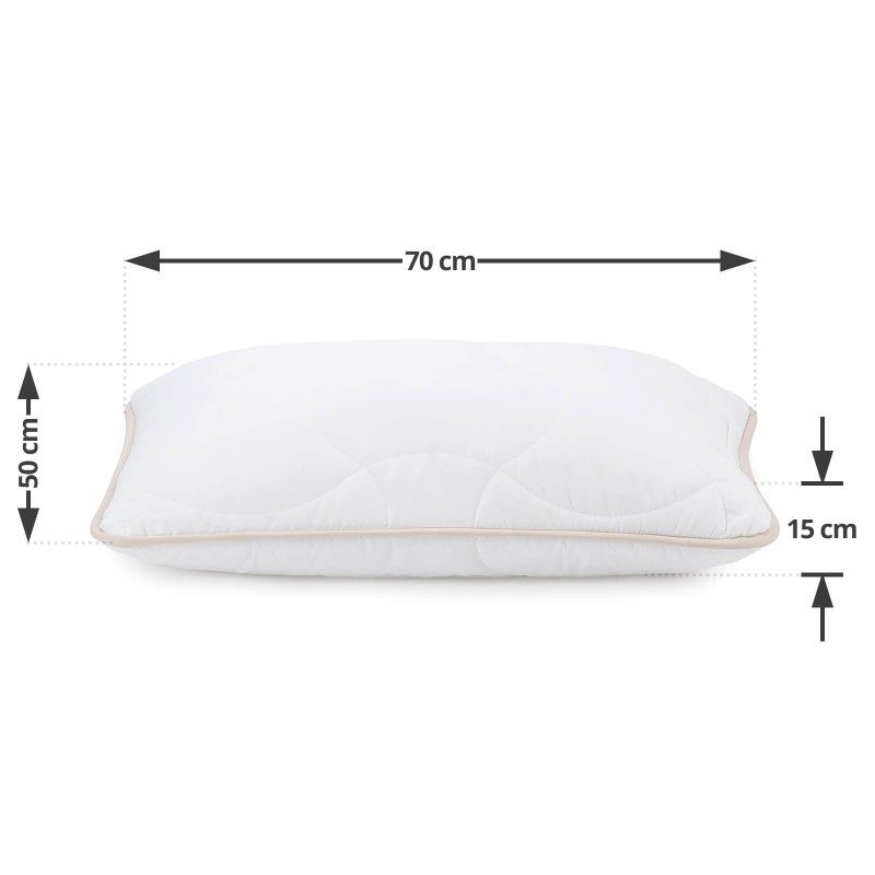 Klasični jastuk SleepBamboo će vas sigurno uvjeriti u svoju svestranost, jer je pogodan za sve položaje spavanja. Tkanina navlake je obogaćena bambusovim vlaknima, što pruža izuzetnu prozračnost i produžava vijek trajanja jastuka. Jastuk je u potpunosti periv na 60 °C.